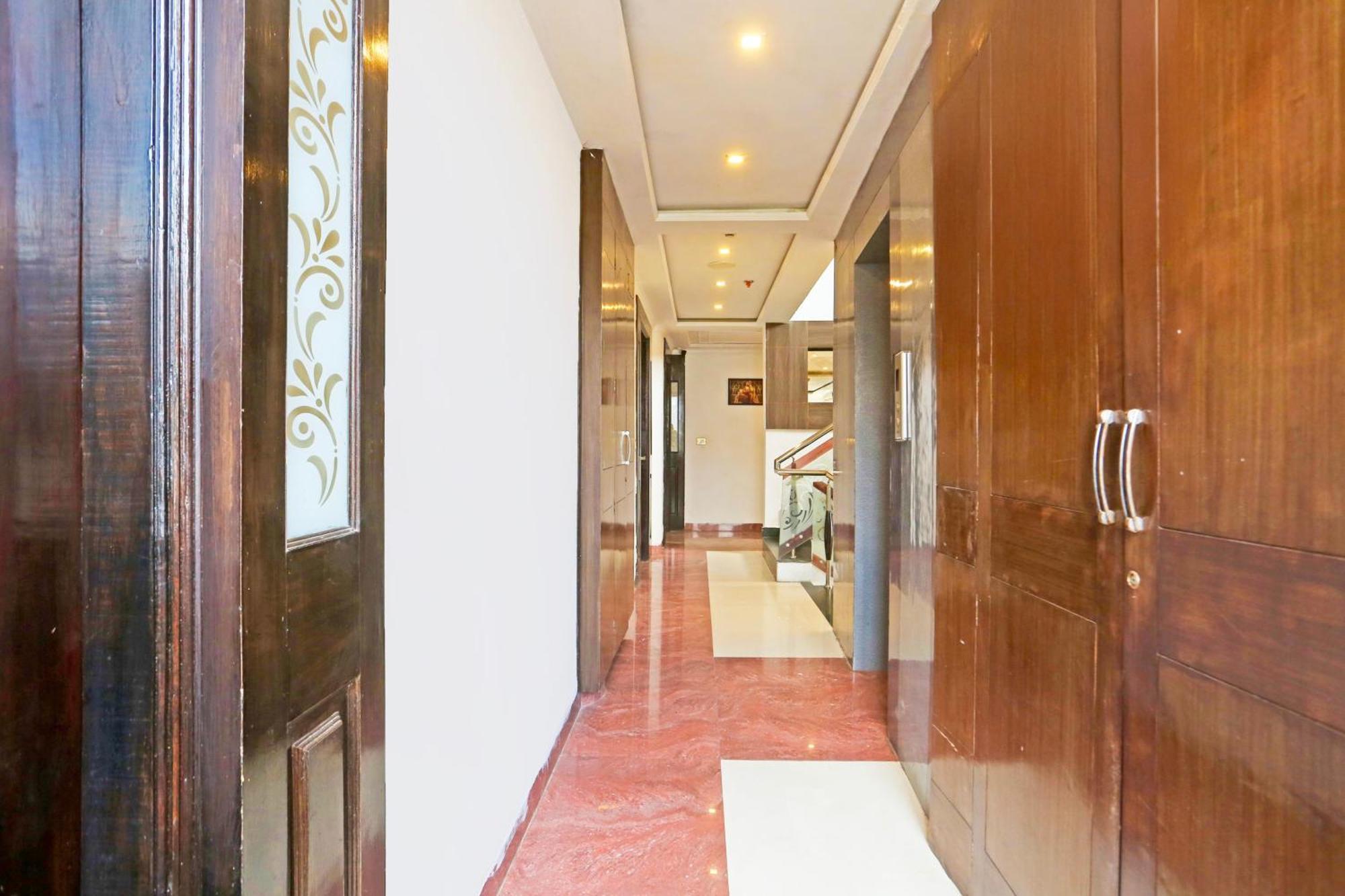 Super Townhouse Oak Dharamshala Near Maximus Mall Eksteriør billede