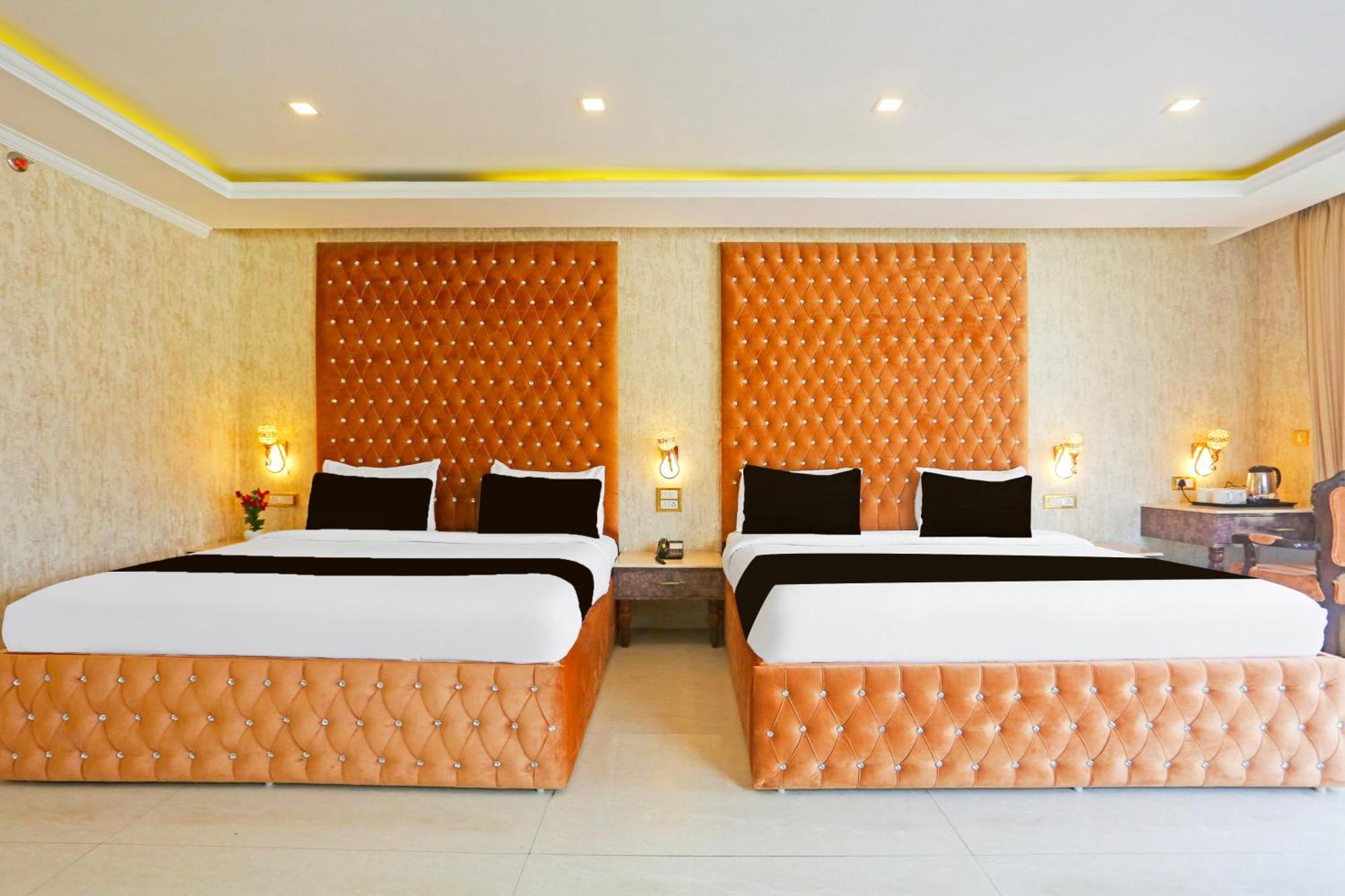 Super Townhouse Oak Dharamshala Near Maximus Mall Eksteriør billede